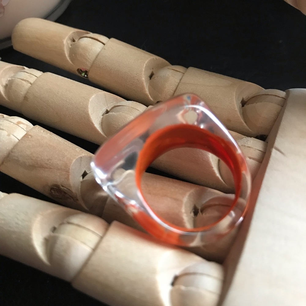 Floral plastic bubble ring - Picture 3 of 4